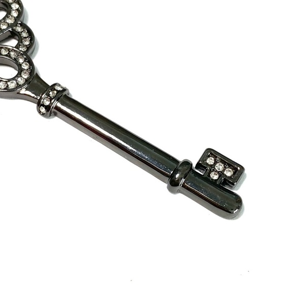 Key Pendant Gunmetal Tone Rhinestone Large - Picture 5 of 6